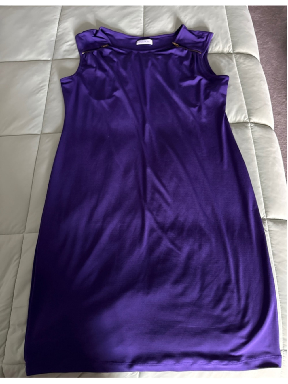 #0232 - Women's Calvin Klein Purple Sheath Dress Size M Gold Accents